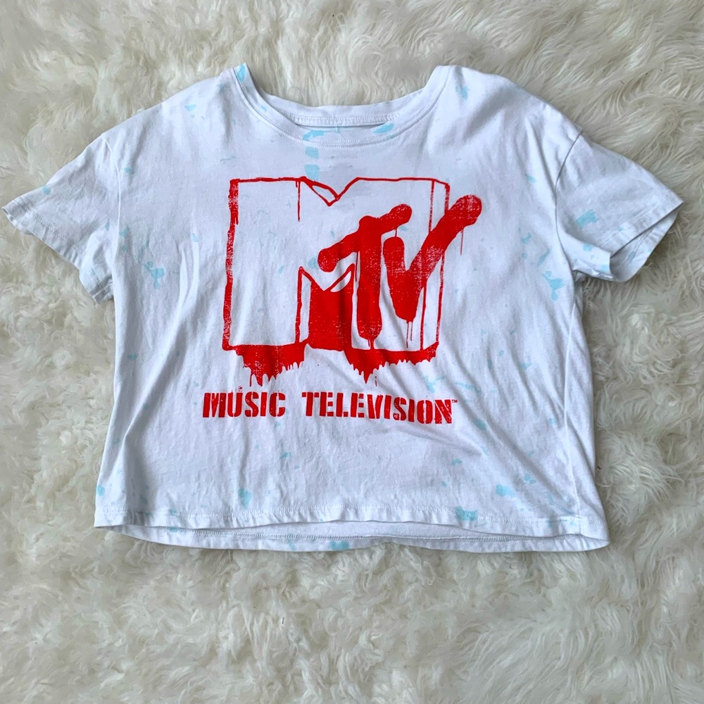 M TV white T-shirt with splattered blue S